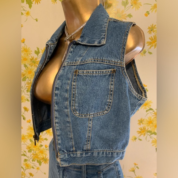 Sold! 🎈Beverly hills 90’s jean denim vest size M - Picture 4 of 12